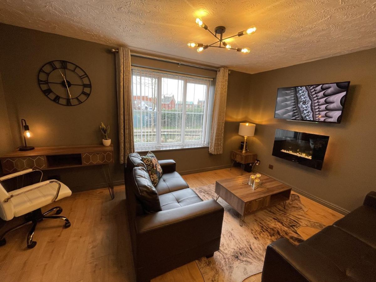 No24 - 2-Bed Boutique Apartment - Hosted By Hutch Lifestyle Leamington Spa Exterior foto